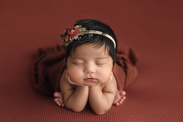 Carlos And Cristina Create Magical Newborn Baby Photographs With The Raven Flash Trigger